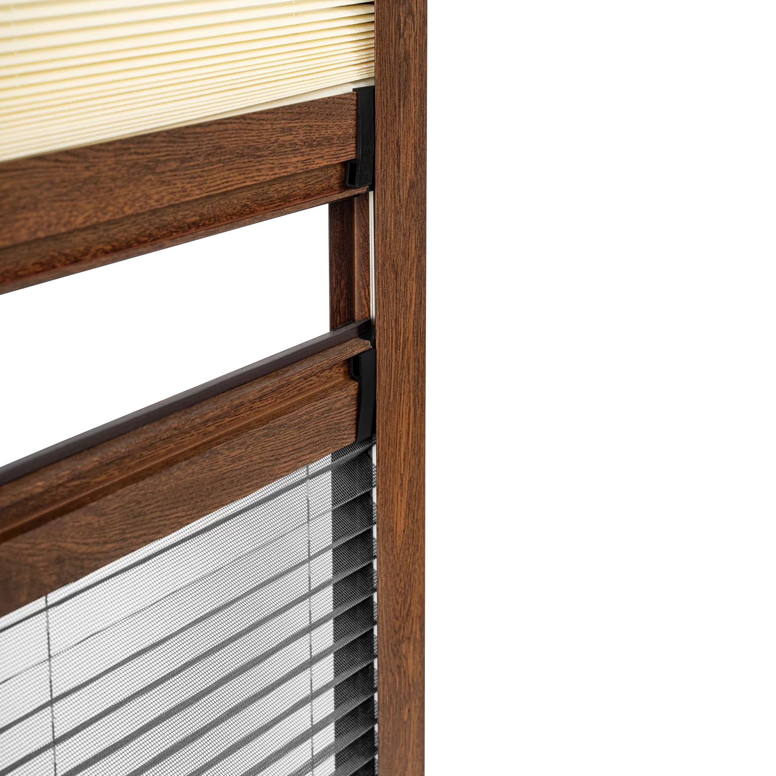 Dachfenster-Insektenschutz – Detail am Rahmen